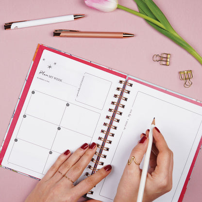 Planner anual nedatat pentru organizare în ritmul tău, format A5, limba romana, cu tabele si strategii de organizare – 365 New Days Set in Stone saptamana completata