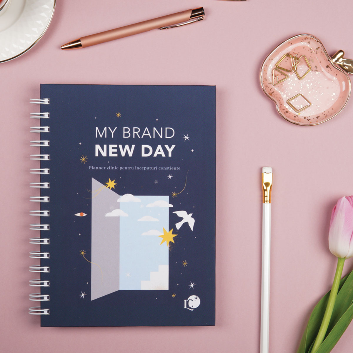 Planner zilnic pentru claritate și direcție coperta fata brand new days