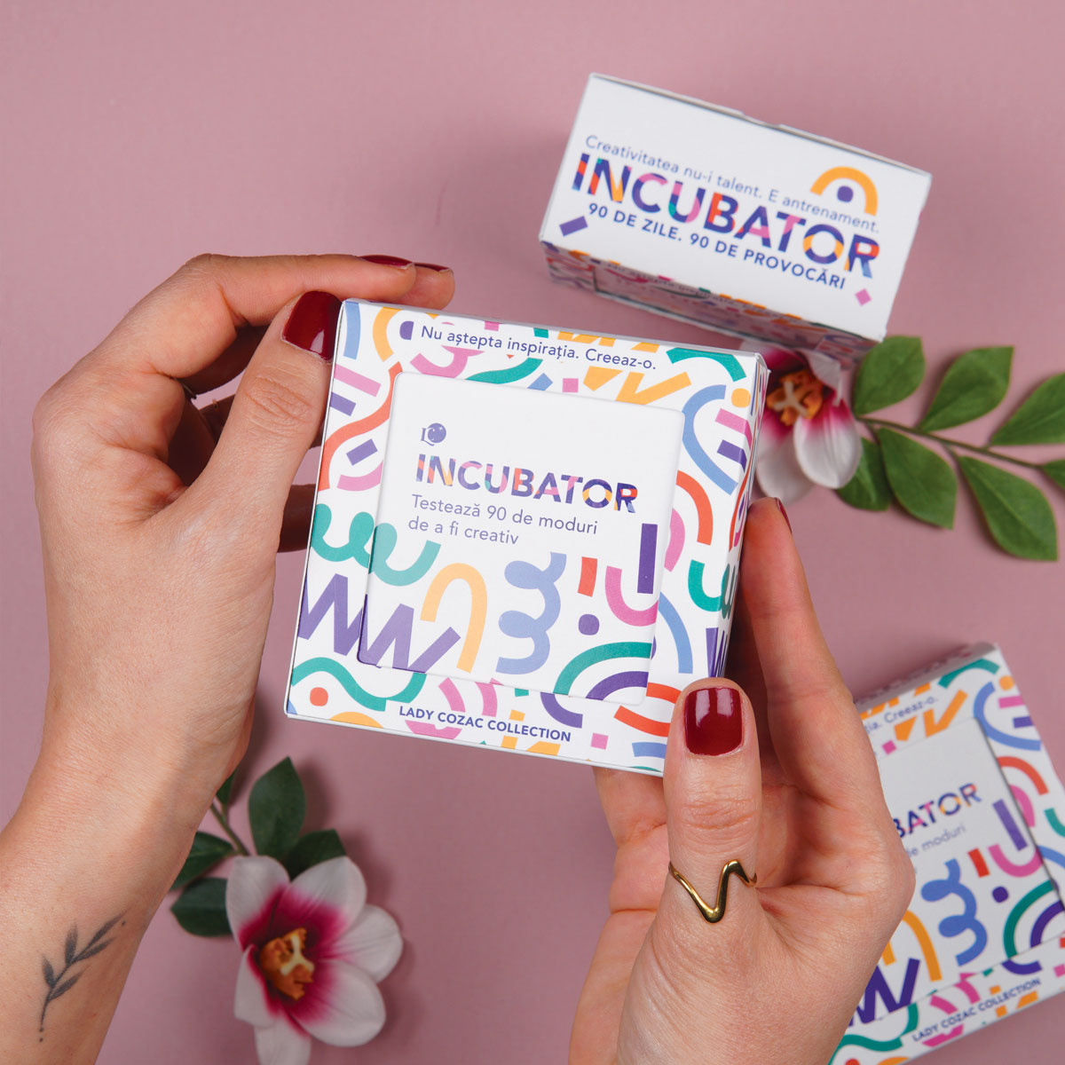 Set carduri cu 90 de provocări pentru creativitate și idei noi Set INCUBATOR – 90 de provocări pentru creativitate Lady Cozac
